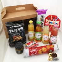 Kerstpakket : ' Merry X-mas To You ' LOOZA sapjes met snacks